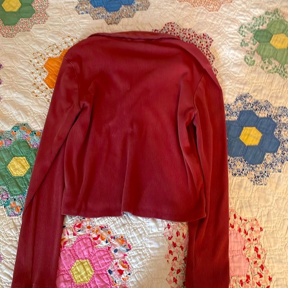 Collared top - Picture 2 of 2